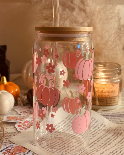 Kubek z bambusową pokrywką - różowe dynie z kwiatkami