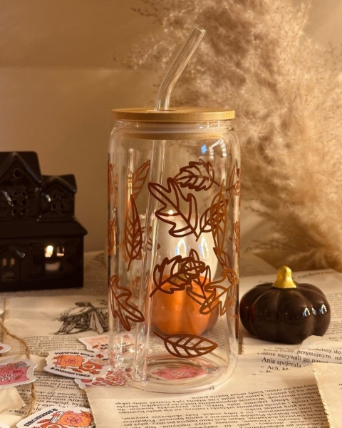 Kubek z bambusową pokrywką - brązowe liście